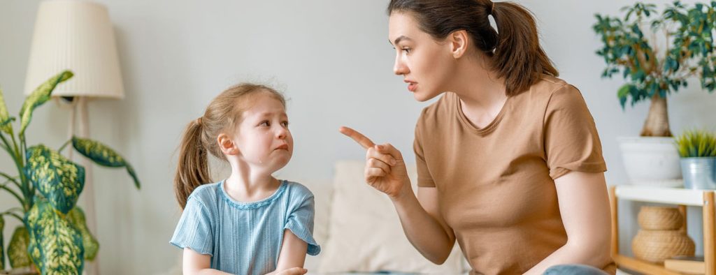 6 Signs You Were Raised by Manipulative Parents | Private Therapy Clinic