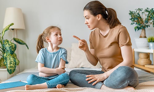 6 Signs You Were Raised by Manipulative Parents | Private Therapy Clinic